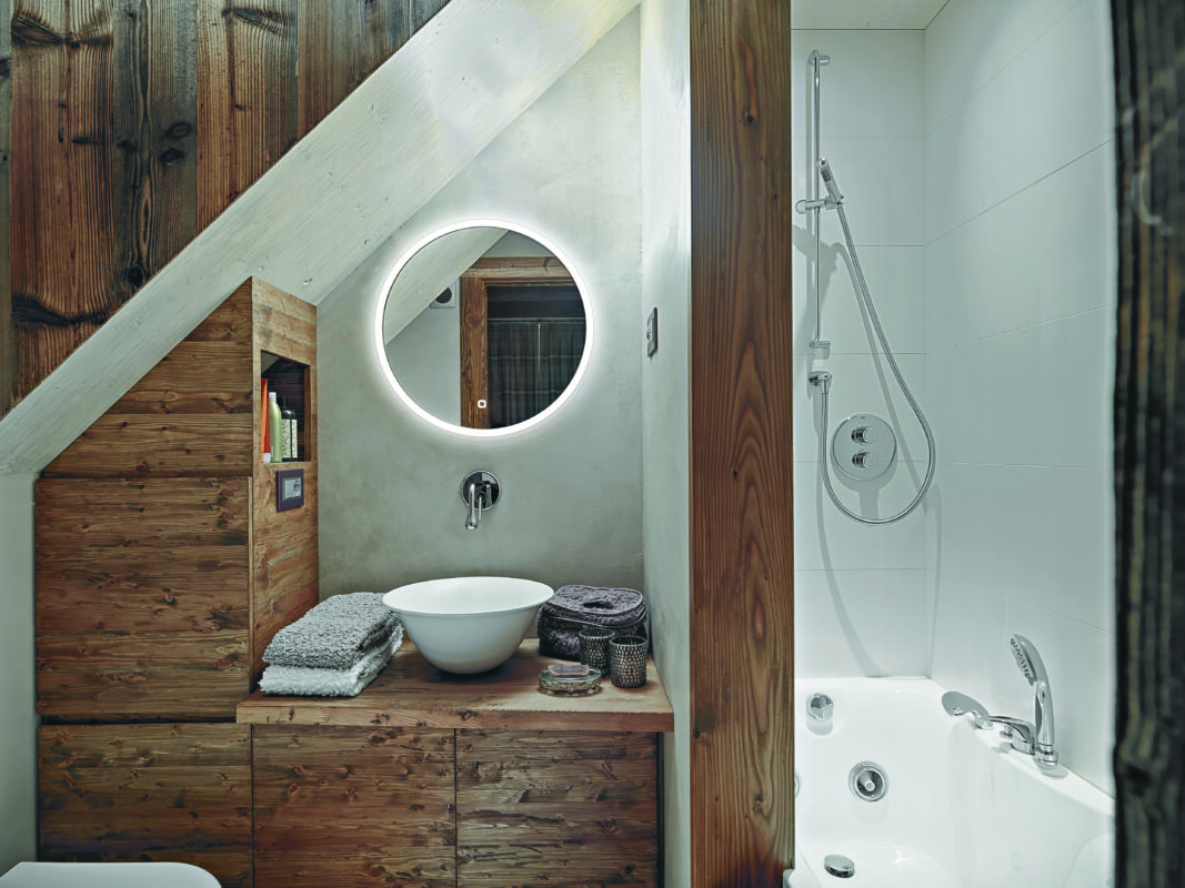 HV Bathrooms & Tiles