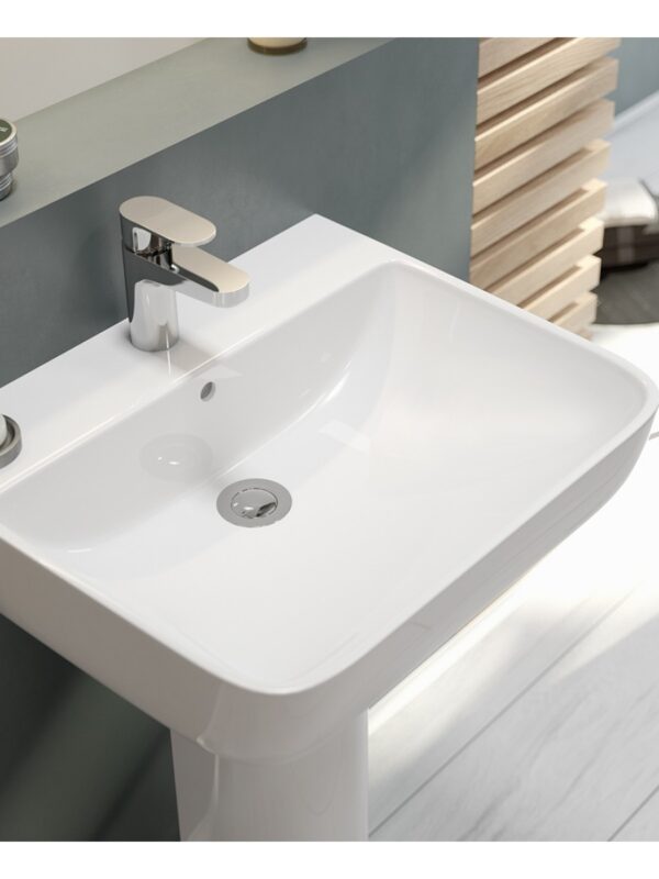 HV Bathrooms & Tiles