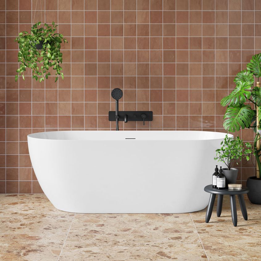 Bann Freestanding Bath